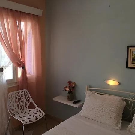Hotell Isidora Agia Marina (Aegina)