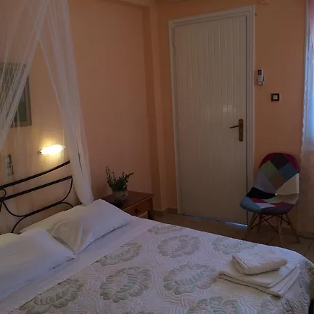 Isidora Hotel Agia Marina (Aegina)
