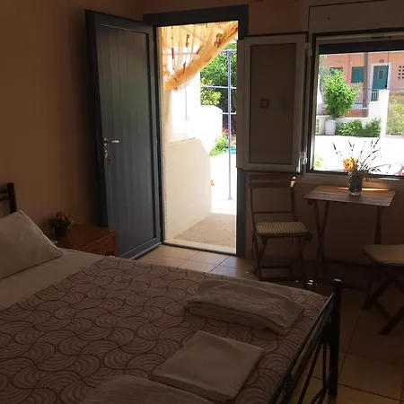 Isidora Hotel Agia Marina (Aegina)