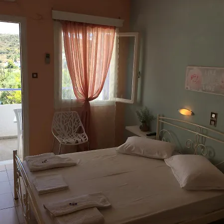 Hotell Isidora Agia Marina (Aegina)